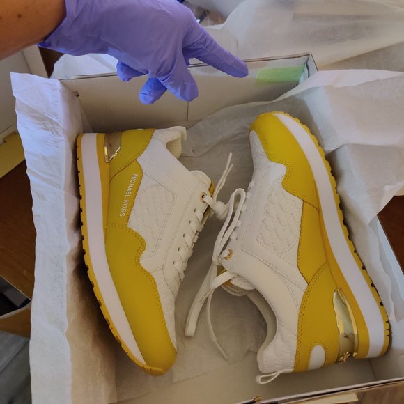 Michael Kors Wilma Trainer MK EMB Faux Leather Micro Women Shoes Size 6.5 - Picture 8 of 14